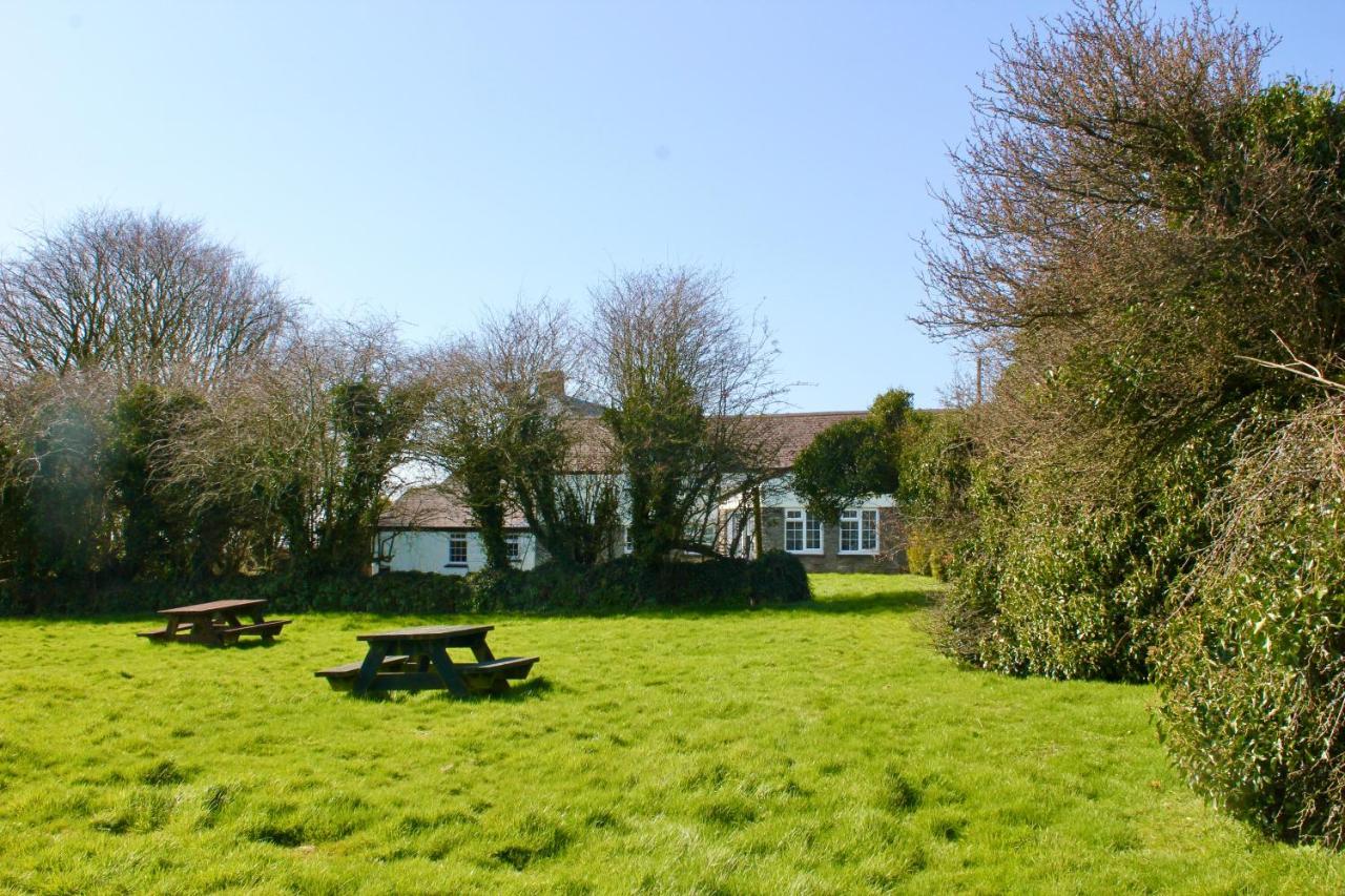 Honeysuckle Cottage 伊尔弗勒科姆 外观 照片